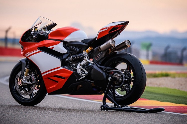 Moto Ducati 1299 Superleggera gia hon 2 ty dong &quot;chay hang&quot;-Hinh-3
